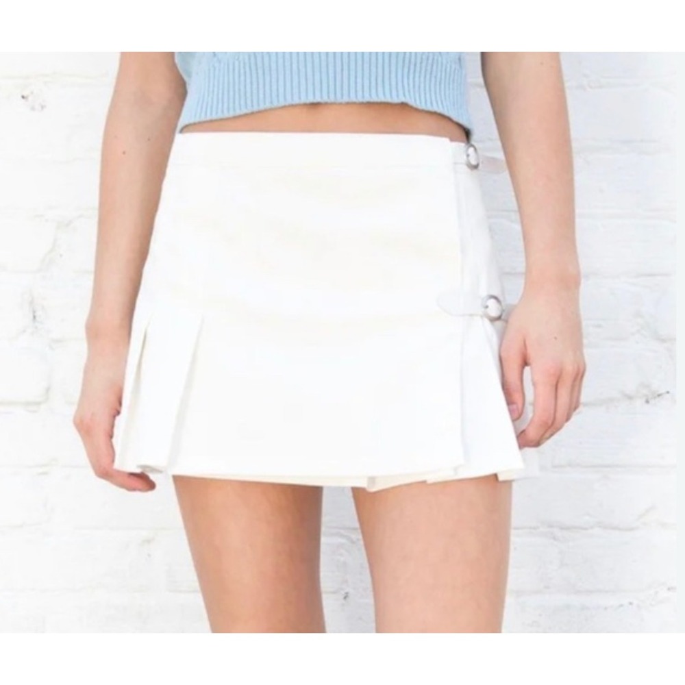 Brandy Melville Dana White Pleated Mini Skirt Adjustable Waist